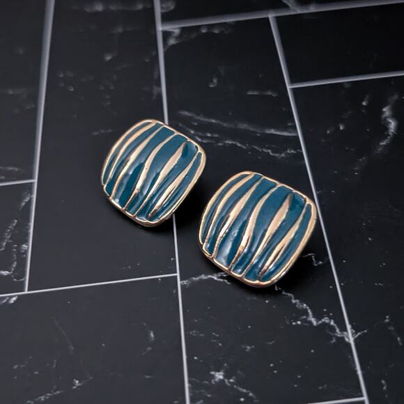 Vintage Ernst Gideon Bek Clip On Earrings Gold Tone & Blue-ish Teal Undertones - Picture 3 of 5